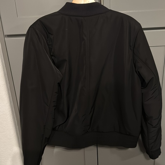 Athleta Northstar Primaloft bomber jacket Black - Size M - Picture 4 of 5